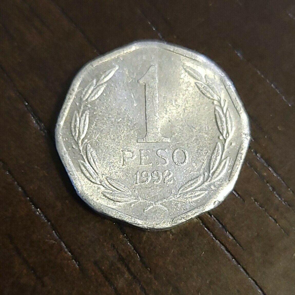 Chile Rep 1 Peso 1992  Moneda ,8 Sided Coin,bernardo O'higgins Bt-222