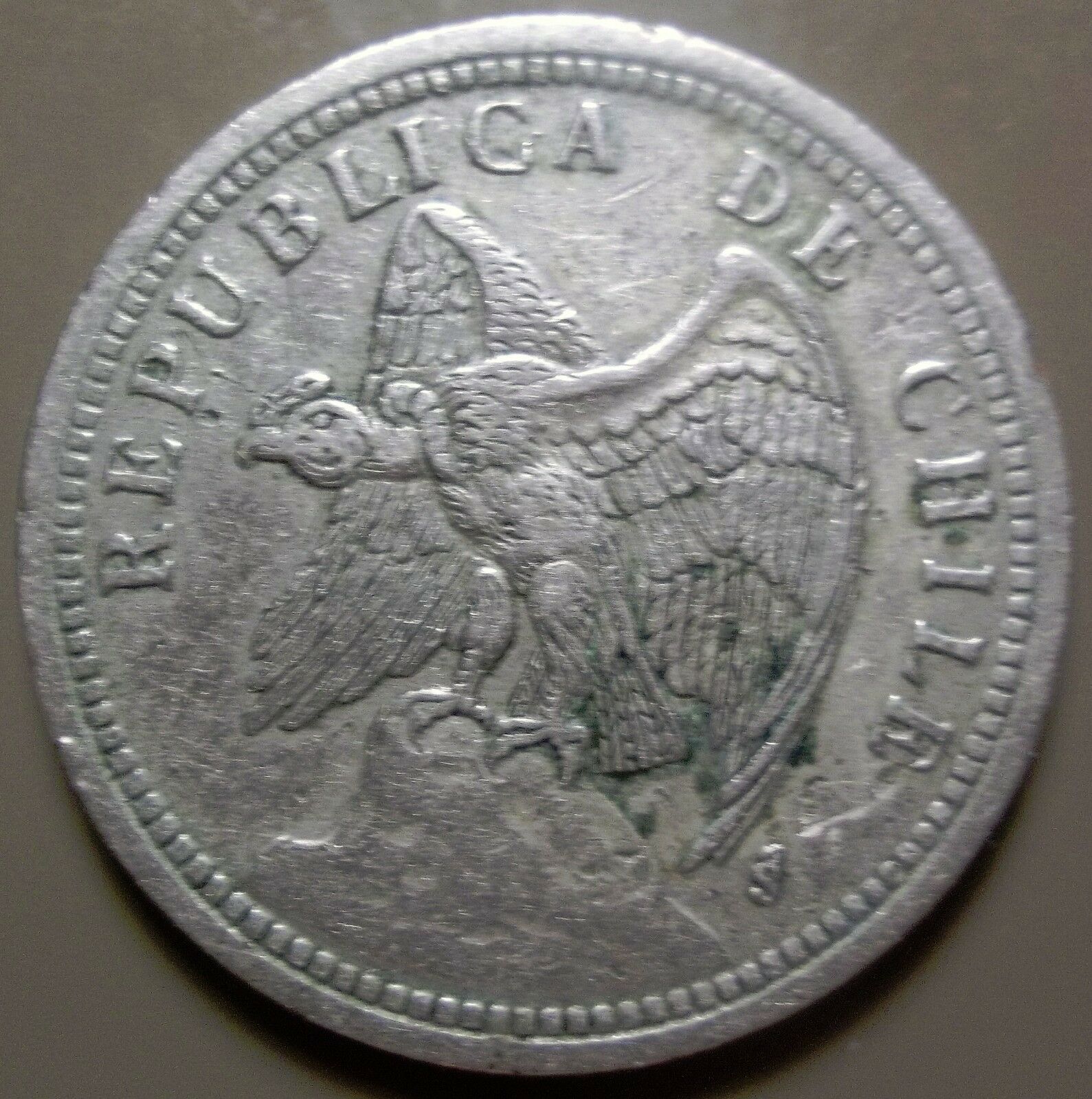 1933 Chile 1 Peso - Ef Condition - Cupro-nickel